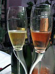 
Moet & Chandon...... glasses only