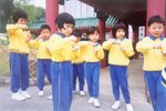 �j�i�iXD CAN U SEE ME?