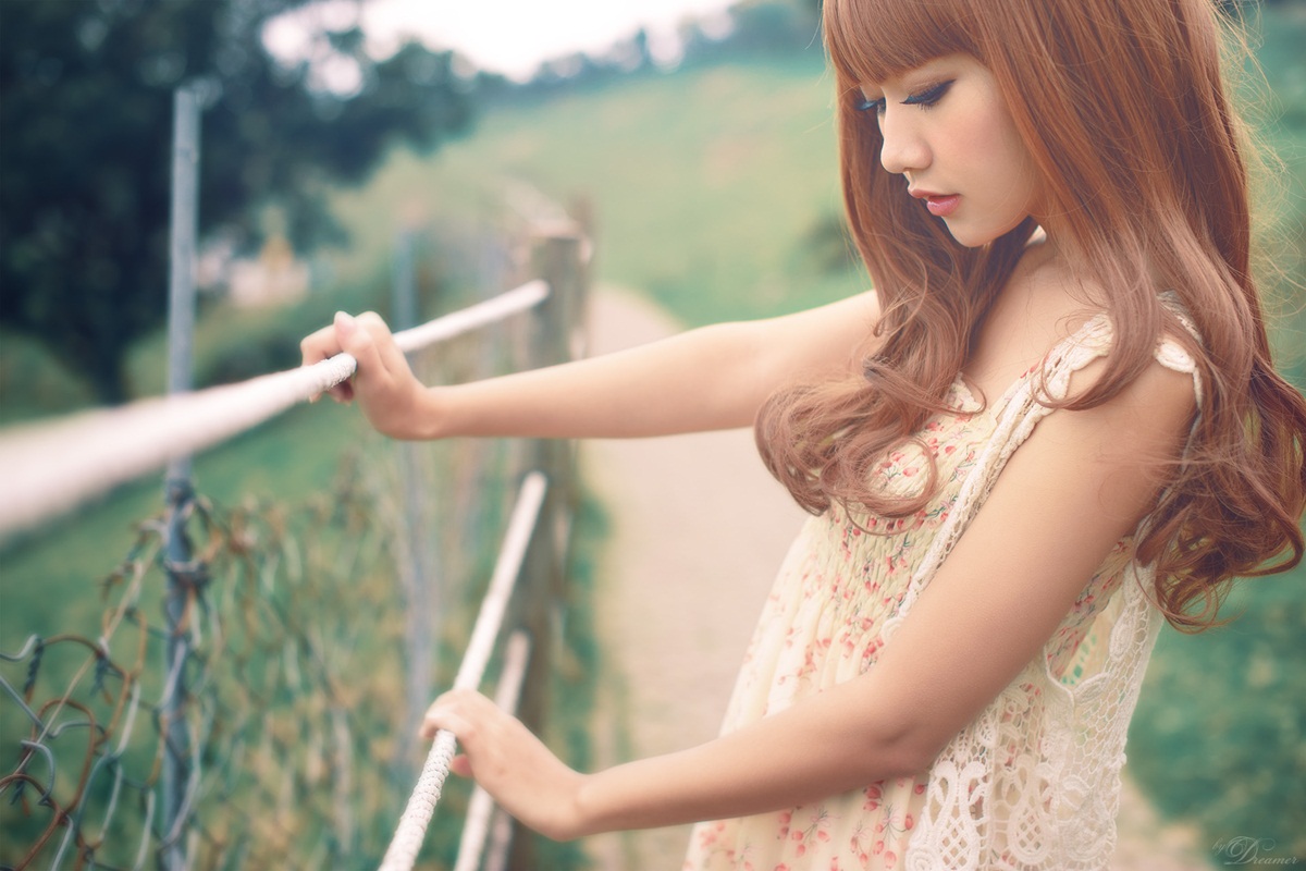 http://images2.fotop.net/albums2/dreamer/linlin01/DSC_9641.jpg