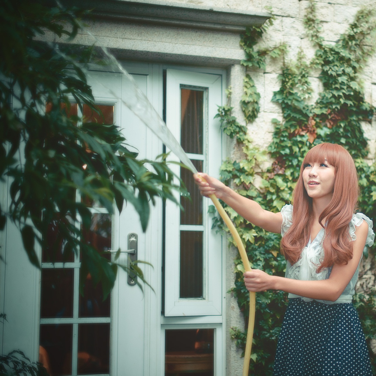 http://images2.fotop.net/albums2/dreamer/linlin02/DSC_10023.jpg