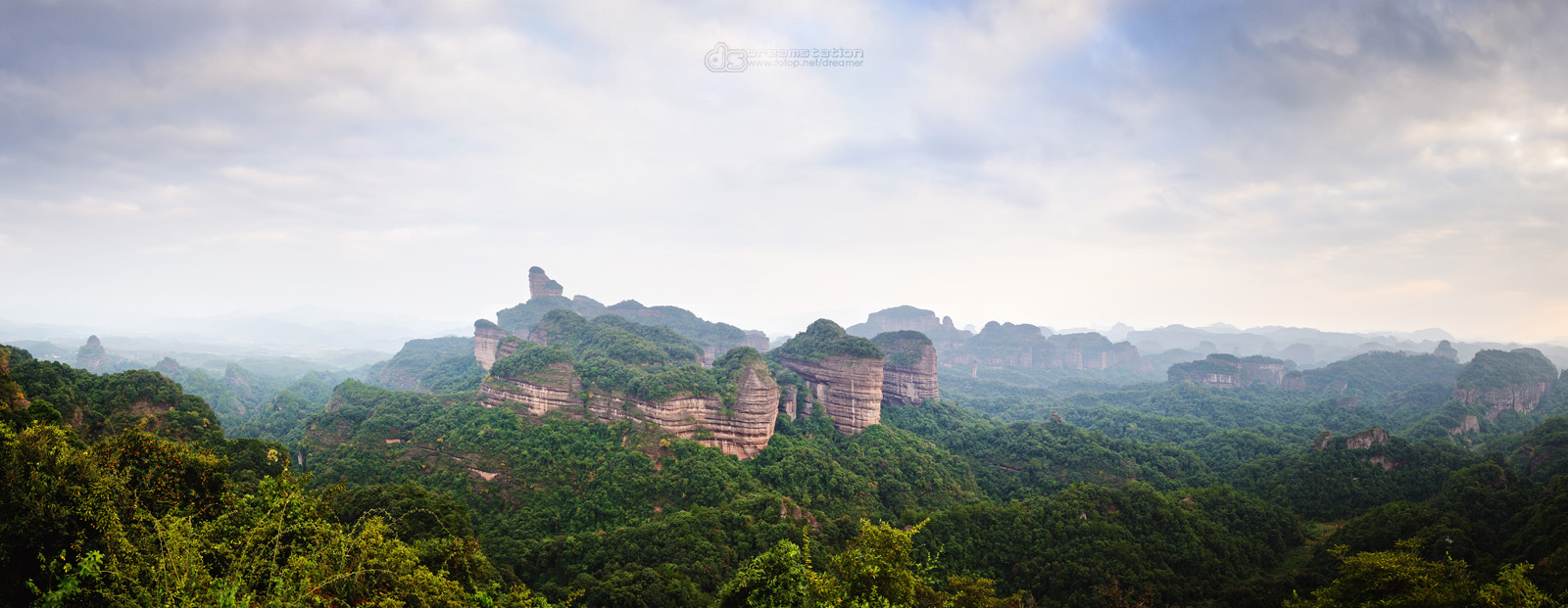 http://images2.fotop.net/albums2/dreamer/shaoguan/DSC_6429_Panorama.jpg