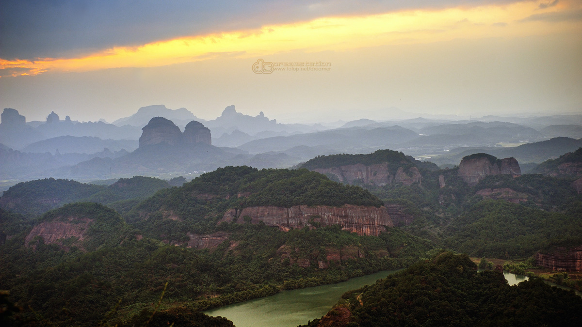 http://images2.fotop.net/albums2/dreamer/shaoguan/DSC_6603.jpg