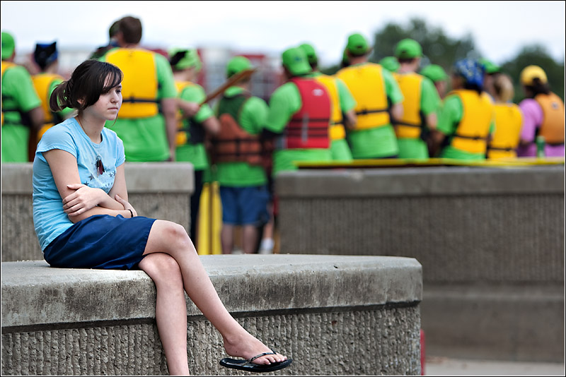 IMAGE: http://images2.fotop.net/albums2/isp/2008dragonboats/6K2J2687.jpg