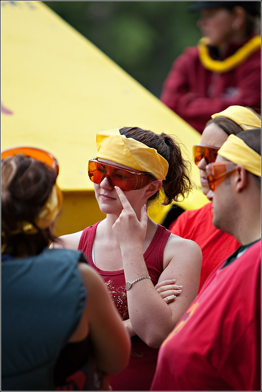 IMAGE: http://images2.fotop.net/albums2/isp/2008dragonboats/6K2J2729.jpg