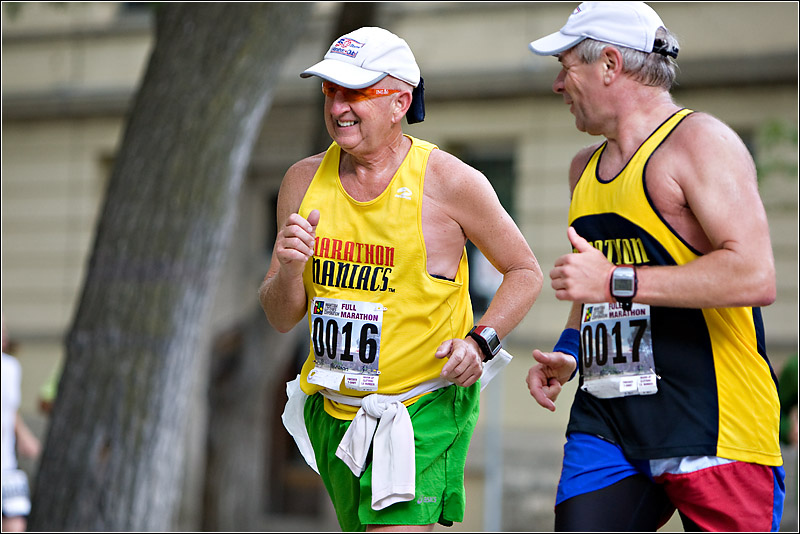 IMAGE: http://images2.fotop.net/albums2/isp/marathon2008/6K2J1883.jpg