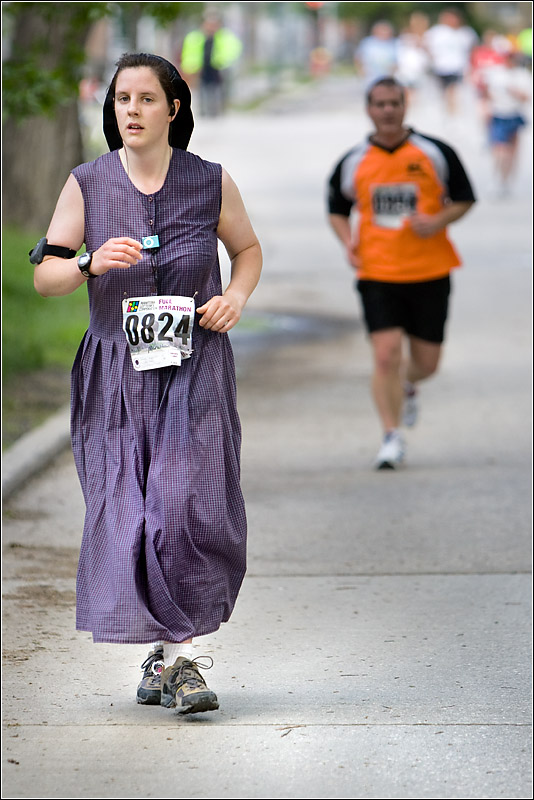 IMAGE: http://images2.fotop.net/albums2/isp/marathon2008/6K2J1994.jpg