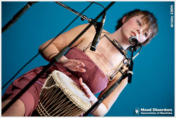 IMAGE: http://images2.fotop.net/albums2/isp/mooddisorders/1D3_4493.jpg